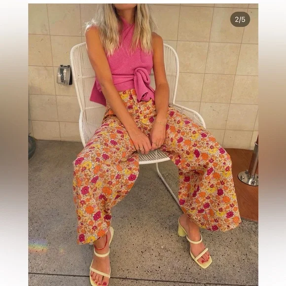 Free People Menorca Cropped Printed Pants in Tan Floral Combo - Picture 3 of 4